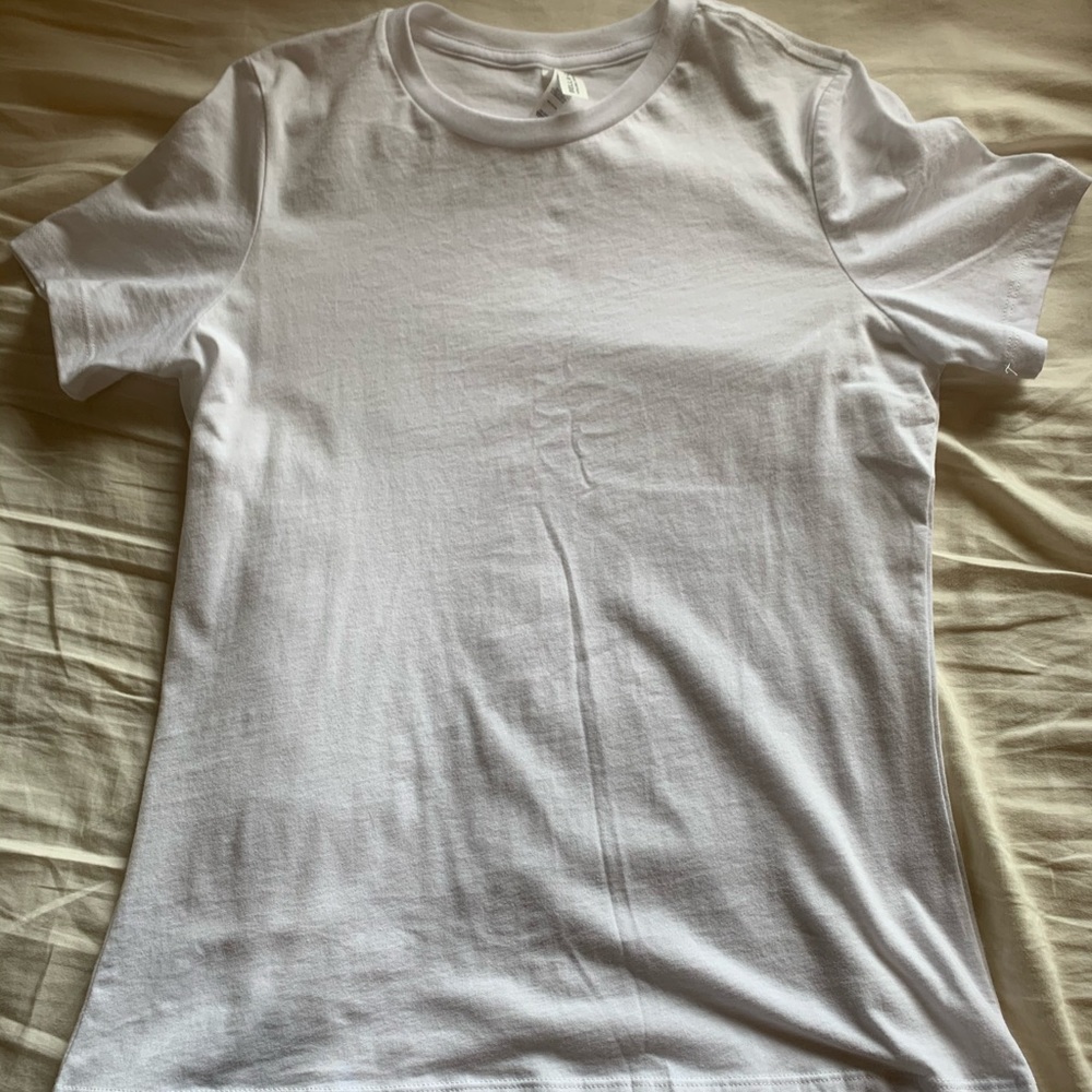 basic white tee